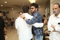 Venkatesh Pays Homage to Allu Kanakaratnam
